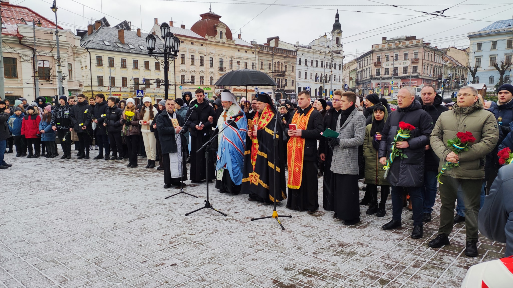 У Чернівцях звершили поминальну панахиду за Героями Крут