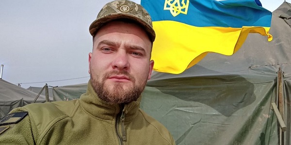 Максим бойовий медик з Глибоччини, який врятував більше 100 наших військових