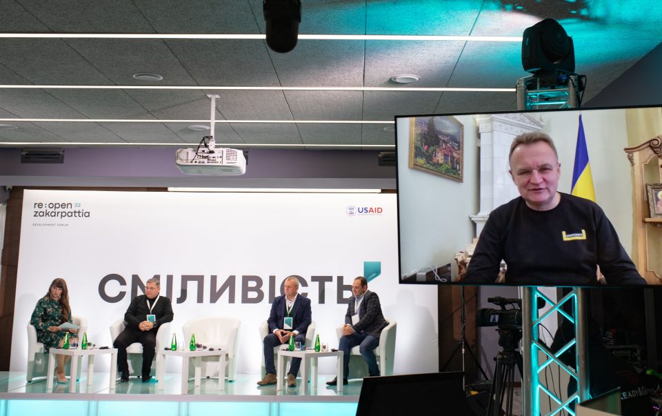 Досвід чотирьох: релокація пожвавила усі західні регіони, але податки бізнес платить переважно “вдома” за попереднім місцем реєстрації