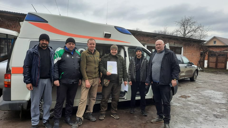 Медичний реанімобіль з медикаментами від німецьких благодійників буковинці передали голові Торецької військової адміністрації 