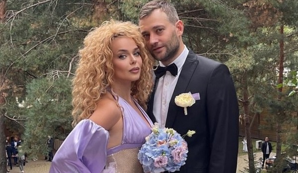 Схудла Аліна Гросу повернулася після лікування з США до Чернівців, але ненадовго 