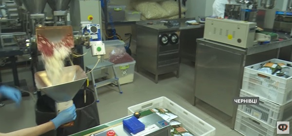 Навіть Залужний зацінив? Швидку їжу з Чернівців їли на Антарктиді, Евересті та в Азовсталі 