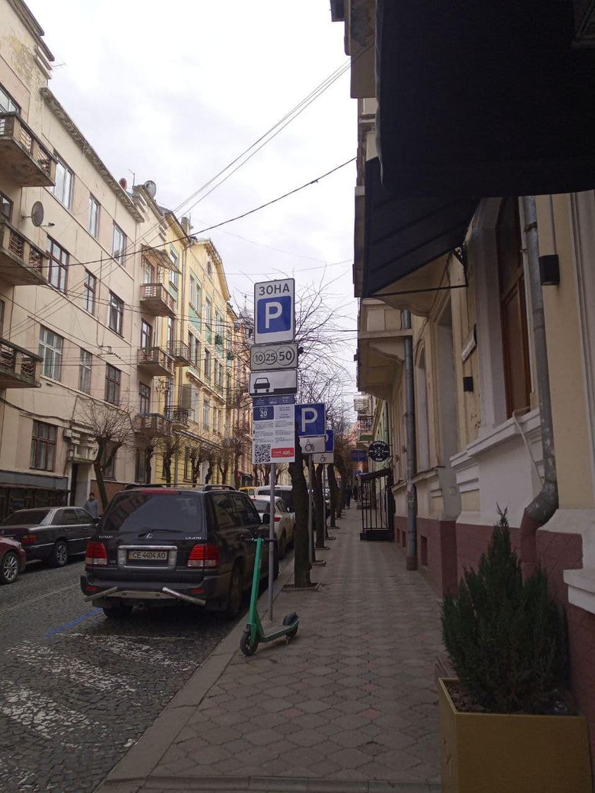 З 3 квітня у Чернівцях фіксуватимуть на фото порушення паркування