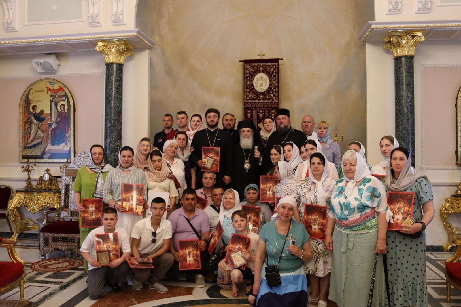 Патріарх Єрусалимської Православної Церкви Феофіл ІІІ вразив паломників з Чернівців та Буковини 