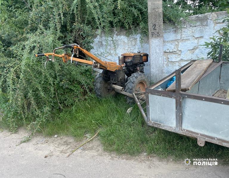 В Чернівецькій області у ДТП загинув кермувальник мотоблоку 