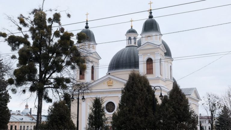 Стало відомо скільки маєтків має московська церква у Чернівецькій області