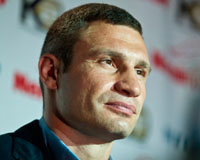 Підозріло довге мовчання Кличка наводить на роздуми про його невпевненість у собі, - політолог