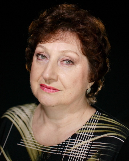 Катерина Чумакова: Сто життів на сцені або Післямова до ювілею