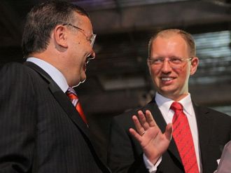 Гриценко з полковника може перетворитися на рядового в інформаційній війні Банкової проти Тимошенко?