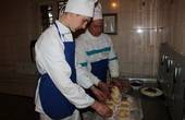 У Чернівецькому СІЗО змагалися кращі кухарі-засуджені 

