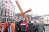 Чернівчани несли хрест вулицями міста (ФОТО)