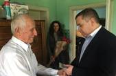 Чернівецькі «батьківщинівці» привітали ветерана партії зі славним 88-річчям