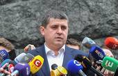 Бурбак  планує ознайомити Зеленського зі статтею 83 та 90 Конституції України