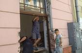 У Чернівцях в буферній зоні ЮНЕСКО руйнують фасад будинку