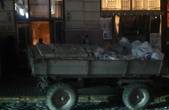 'Влади у Чернівцях немає, а слова мера - мильні бульбашки': з колишньої 'Української книги' продовжують вантажівками вивозити австрійську цеглу