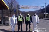 На Буковині поліція цілодобово несе службу на карантинних постах