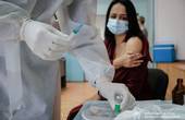 Заступниця голови Чернівецької ОДА Наталія Гусак вакцинувалася від COVID-19