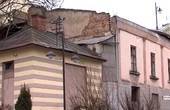 У Чернівцях через один будинок може завалитись ціла вулиця (ВІДЕО)