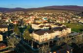 Міністр розвитку громад та територій України похвалився новою школою у рідному селі Іллі Павлюка з Буковини 