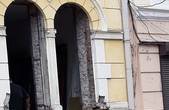 'Ніби у Чернівцях і влади немає': у будинку по вул.М.Заньковецькій, 21 розбивають аутентичні віконні обрамлення 