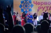 У Сєвєродонецьку встановили всеукраїнський рекорд з виконання пісні «Червона рута»