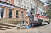 Майже дві сотні буковинців, недужих на COVID-19, минулими вихідними госпіталізувала «швидка»