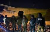 Чернівецькі прикордонники виявили списаний літак Ан-2 та контрабандистів, які готували його до польоту через кордон  