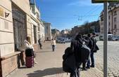 Із залізничного вокзалу Чернівців вивозять громадян іноземних держав 