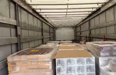 Фуру з контрабандними солодощами та харчовими продуктами, які під виглядом гуманітарки везли в Україну, СБУ передала для потреб ЗСУ