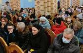 У залі органної та камерної музики організували концерт для переселенців, які наразі проживають на Буковині