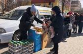 'Дякую, Богдане, тобі за те що роздаєте людям те, що вам передали з Європи', - чернівчани про допомогу з 'Олімпії' 
