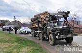 У Берегометі затримали УРАЛ завантажений краденим лісом