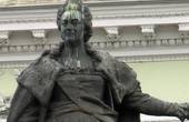 Українці збирають підписи за знесення пам’ятника Катерині II в центрі Одеси
