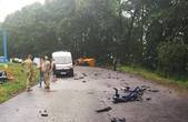 Внаслідок зіткнення автомобіля з вантажівкою неподалік села Нова Жадова загинув водій легковика  з Кельменців