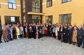Арсеній Яценюк у Чернівцях збудував церковну школу в пам'ять про свого батька  