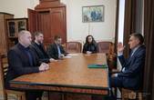 Бойко із заступниками і Лілією Бортич поговорили з Петришиним із ЧНУ ім.Ю.Федьковича