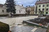 Сквер з Целаном у центрі 'подорожчав': на додаткові роботи накинуть ще мільйон людських грошей 